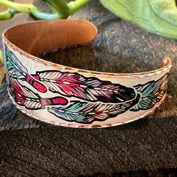 Handmade Boho Native American Cuff Bracelet, Colorful Feather Copper Bracelet,‎ - Picture 6 of 7
